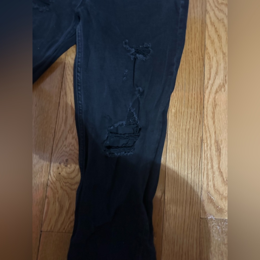 BLACK RIPPED MOM JEANS - Picture 6 of 6